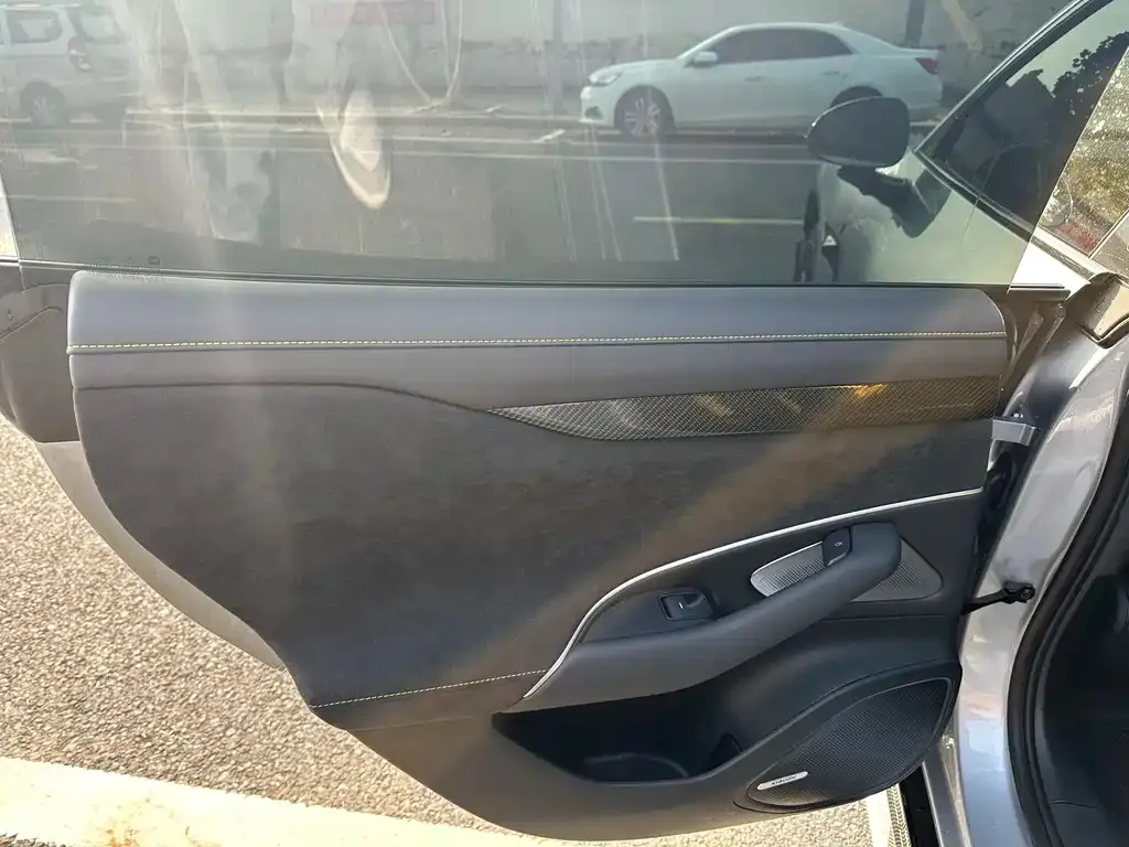 Xiaomi SU7 Ultra 2025 из CN, фото 9