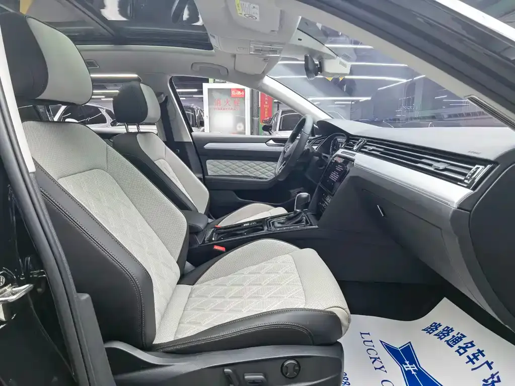 Volkswagen Magotan 2023 из CN, фото 2