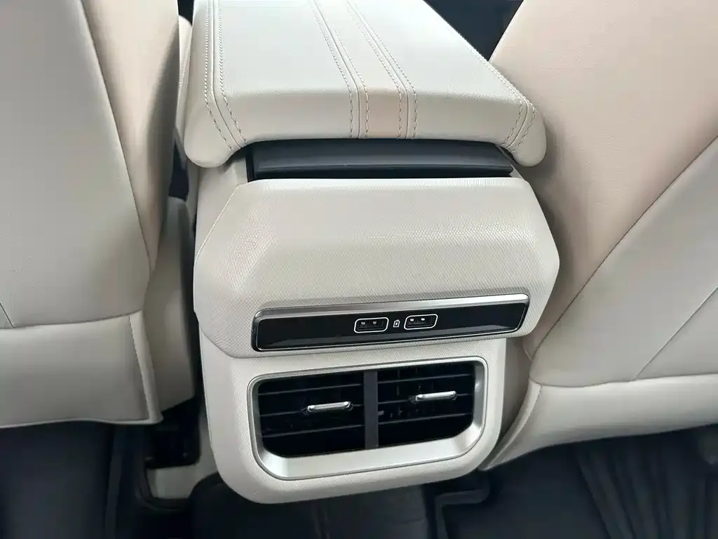 Geely Icon — фото 6