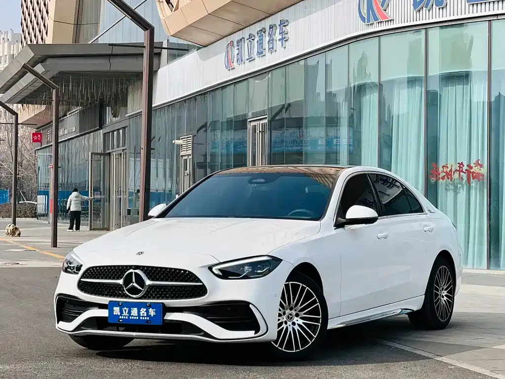 Mercedes-Benz C-Class — фото 1