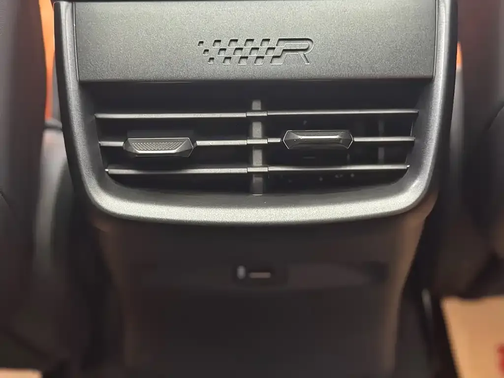 Changan UNI-V 2026 из CN, фото 2