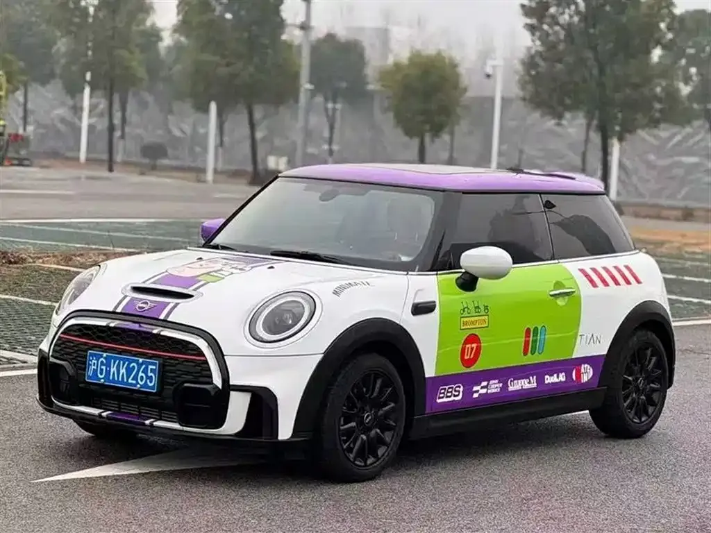 MINI Cooper (3-door) 2024 из CN, фото 1