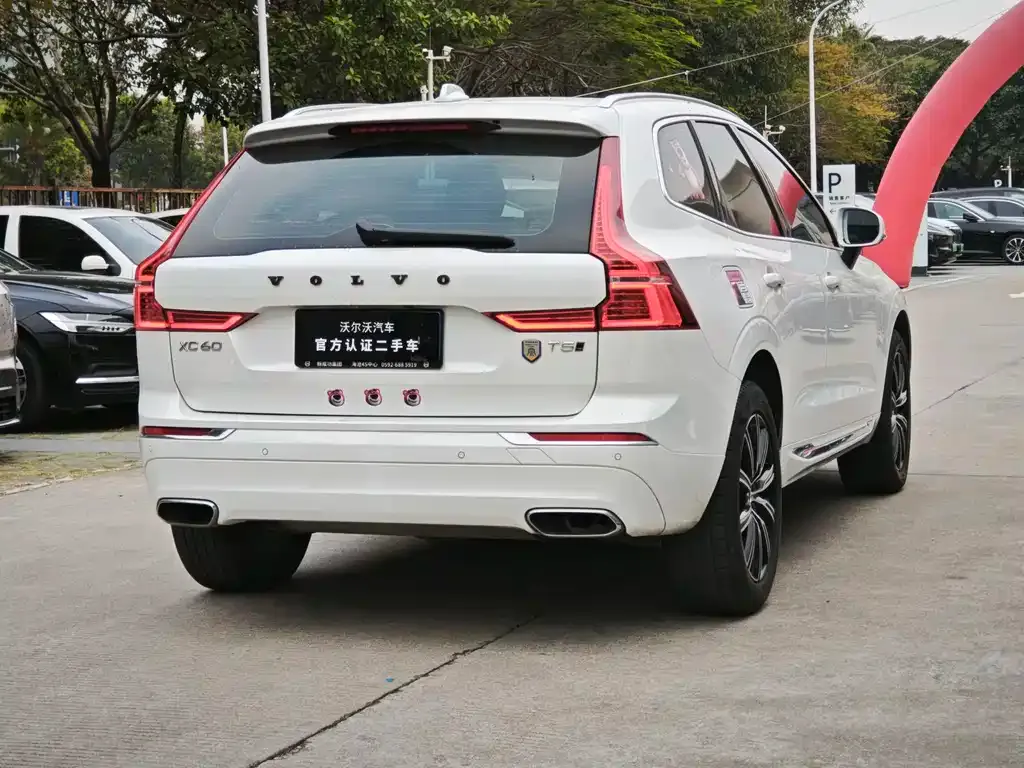 Volvo XC60 2021 из CN, фото 4