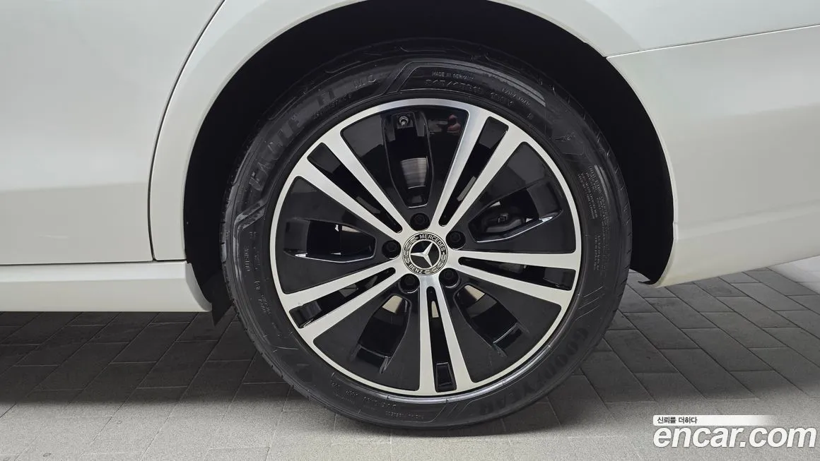 Mercedes-Benz E-Class 2021 из KR, фото 6