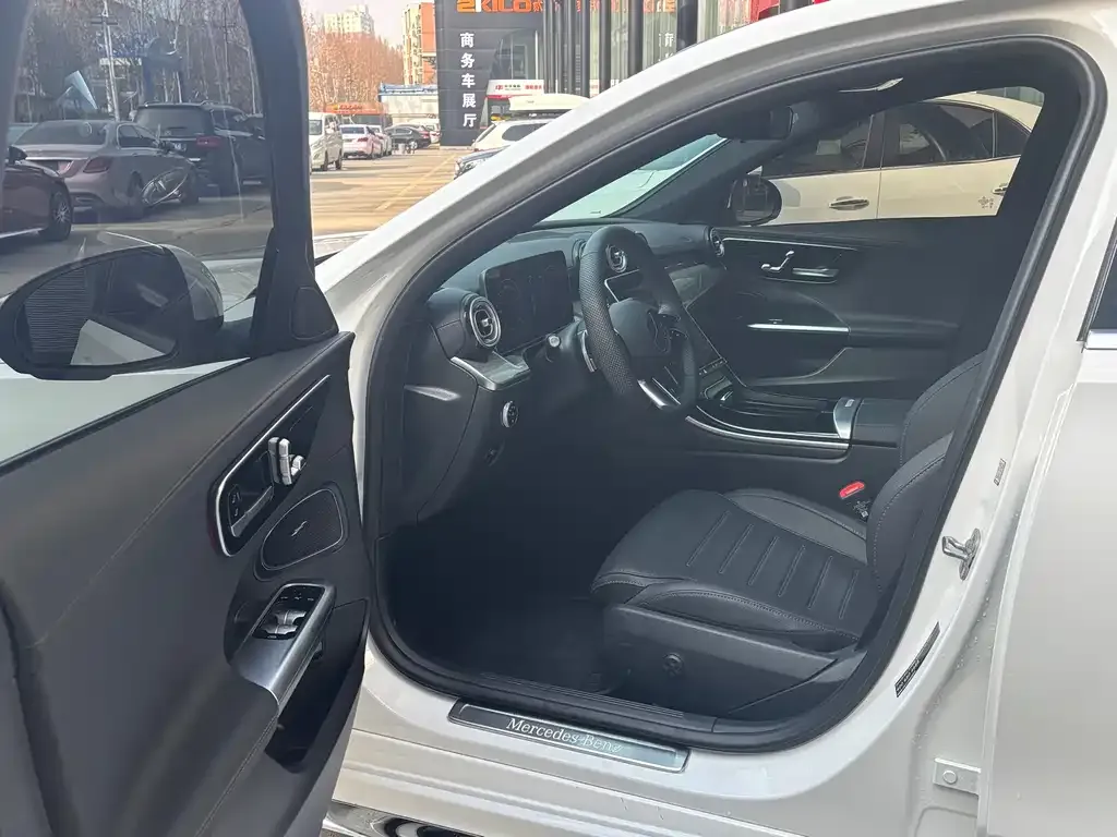 Mercedes-Benz C-Class 2025 из CN, фото 3