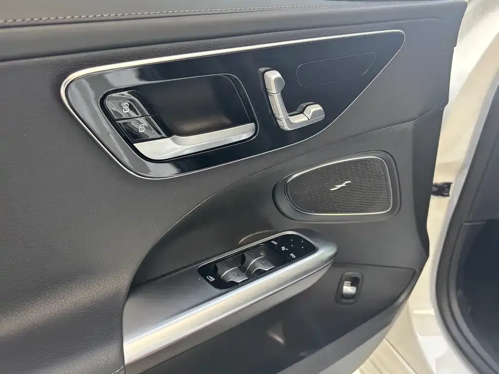 Mercedes-Benz C-Class 2025 из CN, фото 2