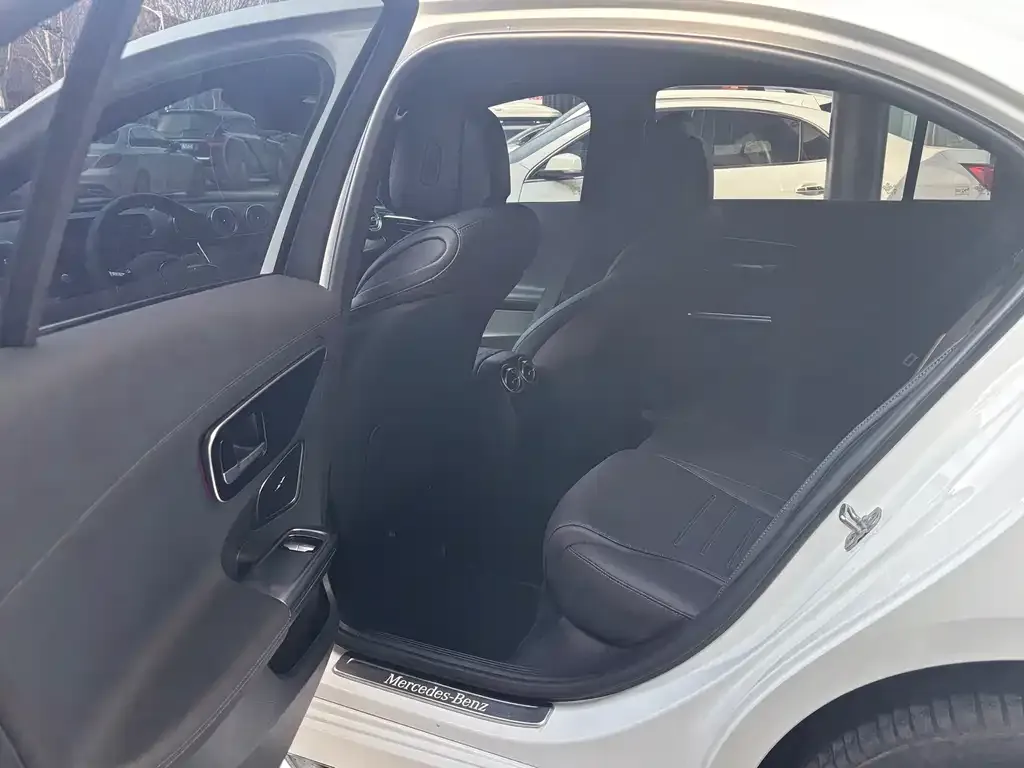 Mercedes-Benz C-Class 2025 из CN, фото 9