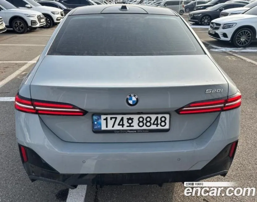 BMW 5-Series 2024 из KR, фото 1
