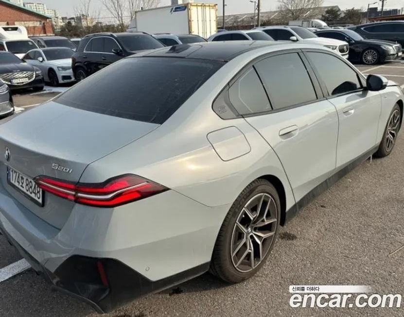 BMW 5-Series 2024 из KR, фото 7