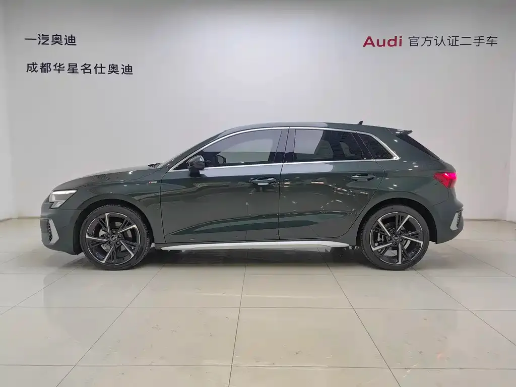 Audi A3 2023 из CN, фото 3