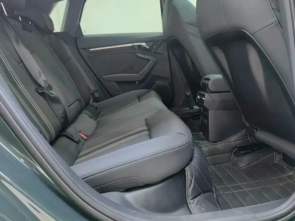 Audi A3 2023 из CN, фото 6