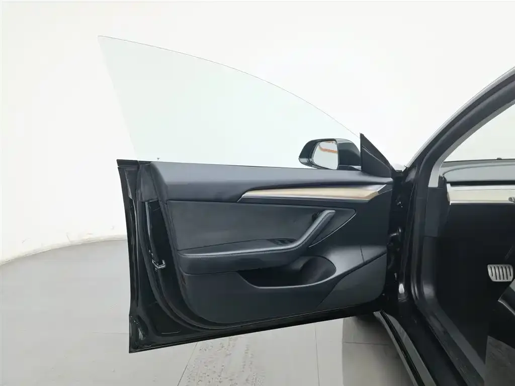 Tesla Model 3 2023 из CN, фото 3
