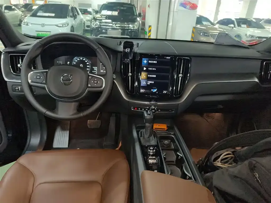 Volvo XC60 2021 из CN, фото 8
