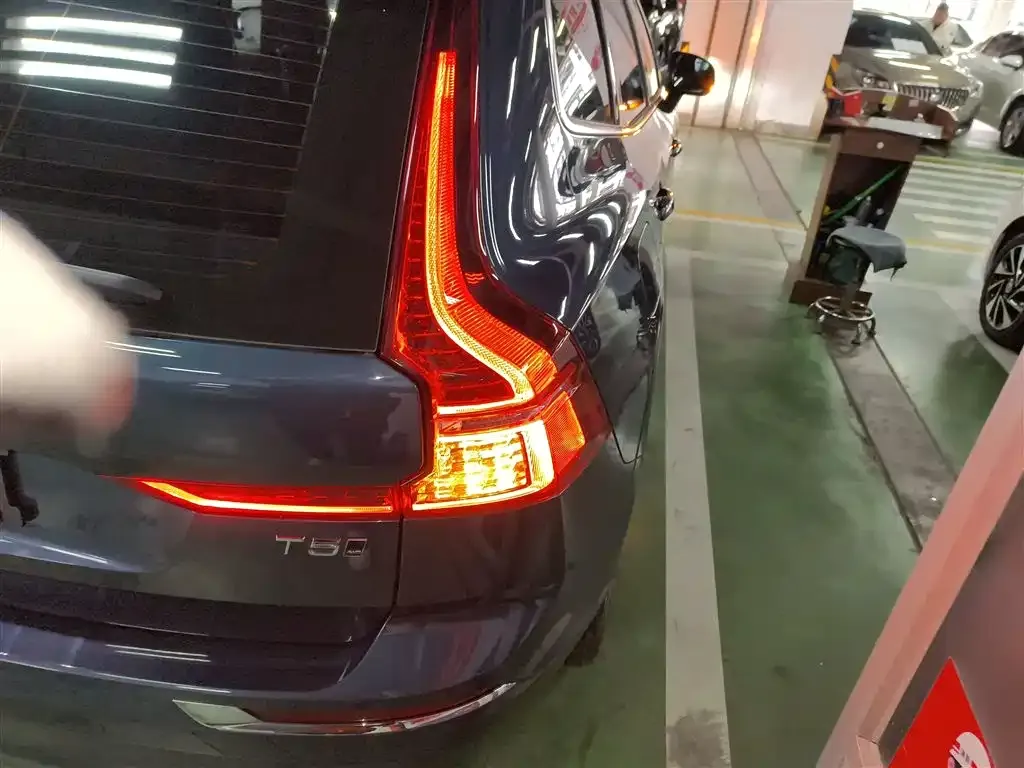 Volvo XC60 2021 из CN, фото 6