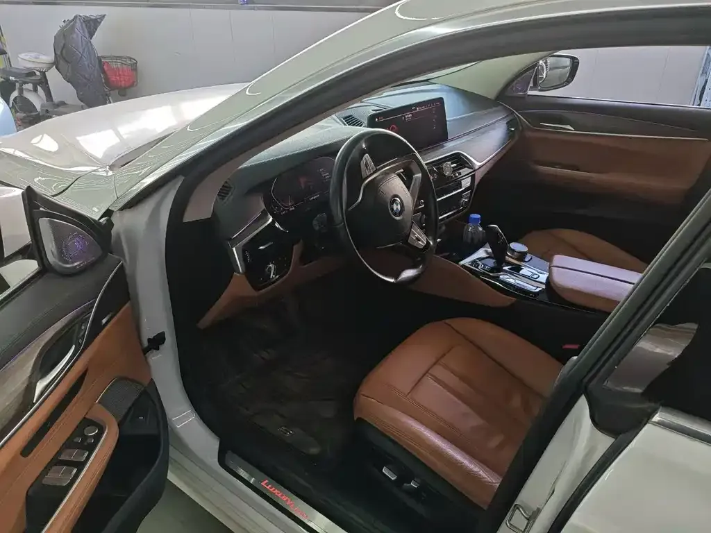 BMW 6 Series GT 2021 из CN, фото 7