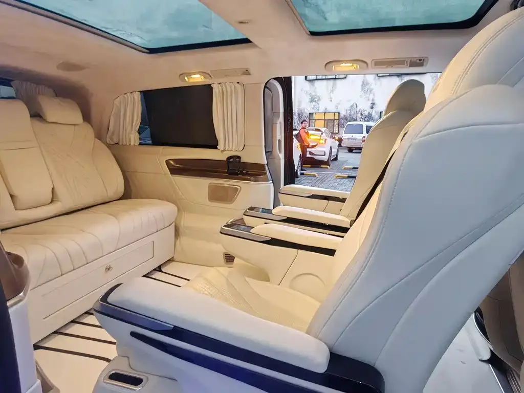 Mercedes-Benz V-Class 2021 из CN, фото 8