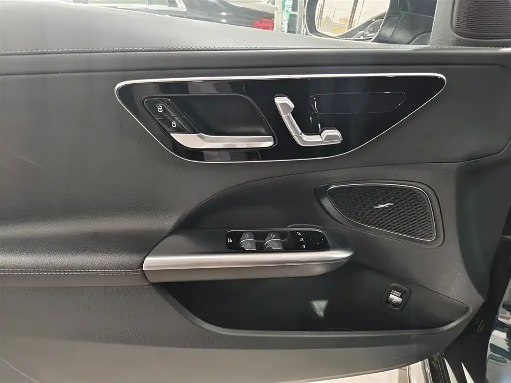 Mercedes-Benz C-Class 2023 из CN, фото 2