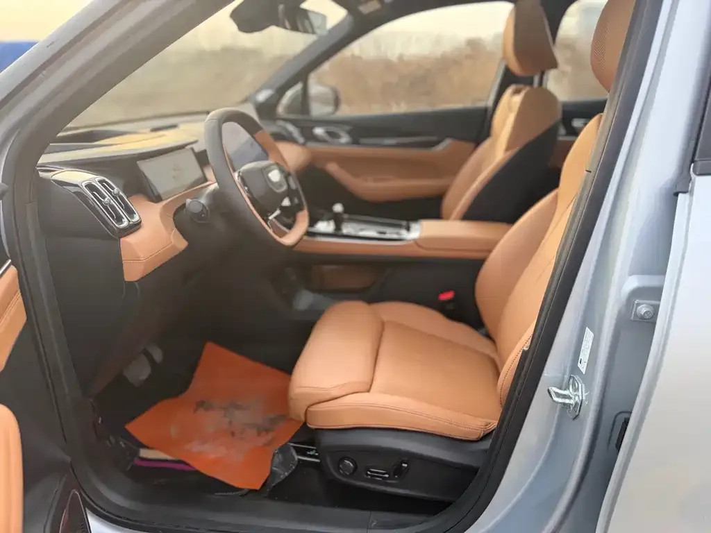 Geely Boyue L 2025 из CN, фото 2