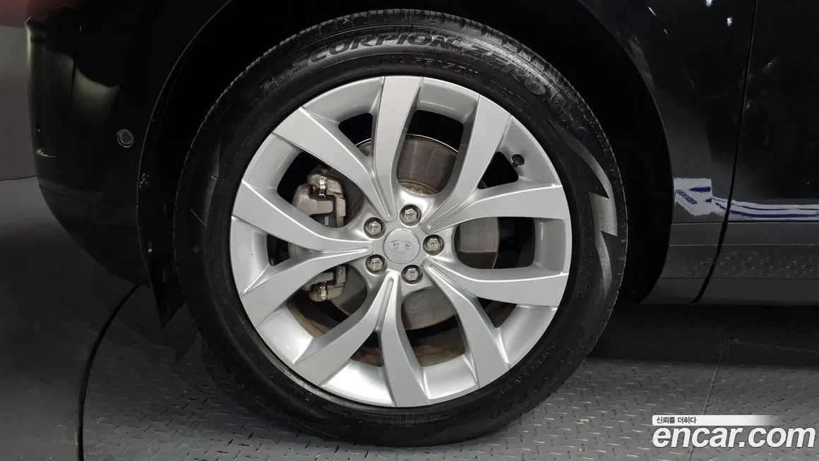 Land Rover Range Rover Evoque 2021 из KR, фото 2