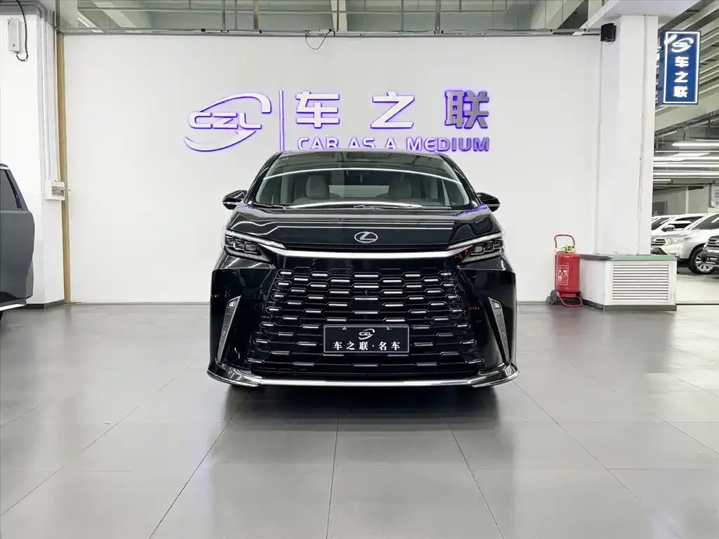 Lexus LM 2024 из CN, фото 2