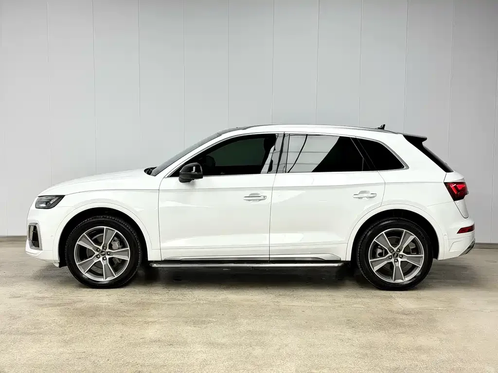 Audi Q5L 2021 из CN, фото 9