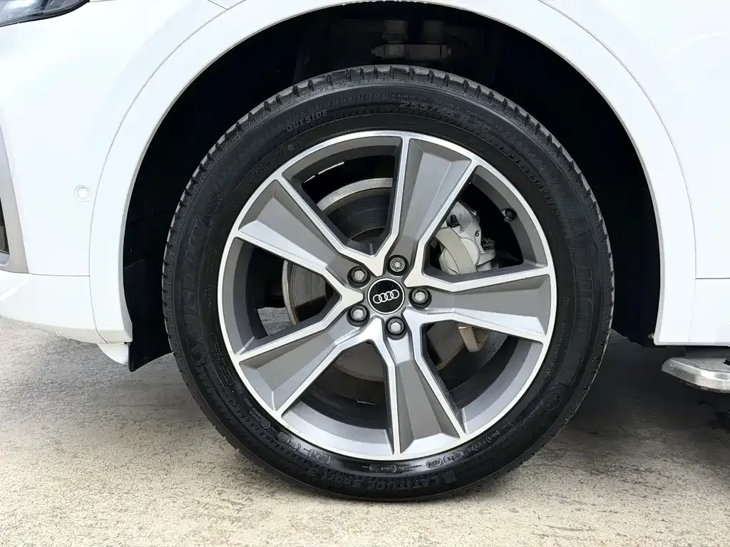 Audi Q5L 2021 из CN, фото 4