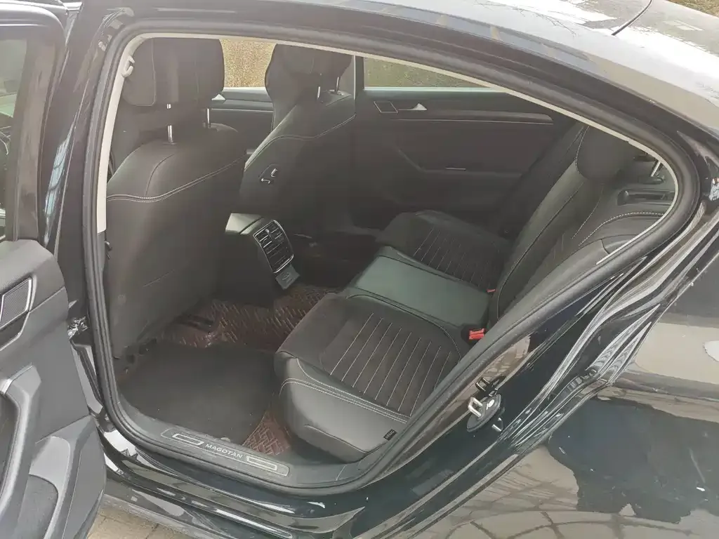 Volkswagen Magotan 2022 из CN, фото 3