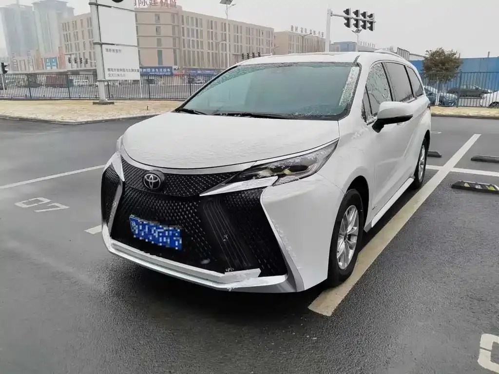 Toyota Granvia 2024 из CN, фото 1