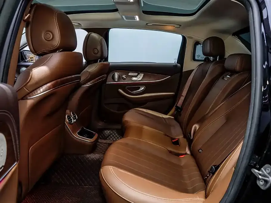 Mercedes-Benz E-Class 2023 из CN, фото 10
