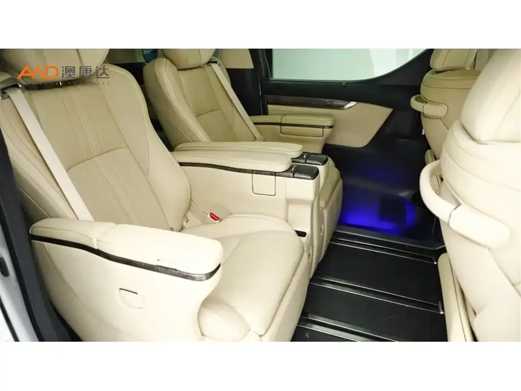Toyota Vellfire 2022 из CN, фото 5