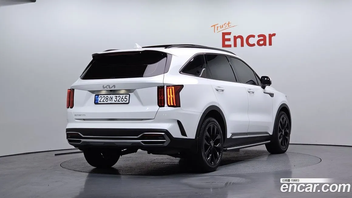 Kia Sorento — фото 9