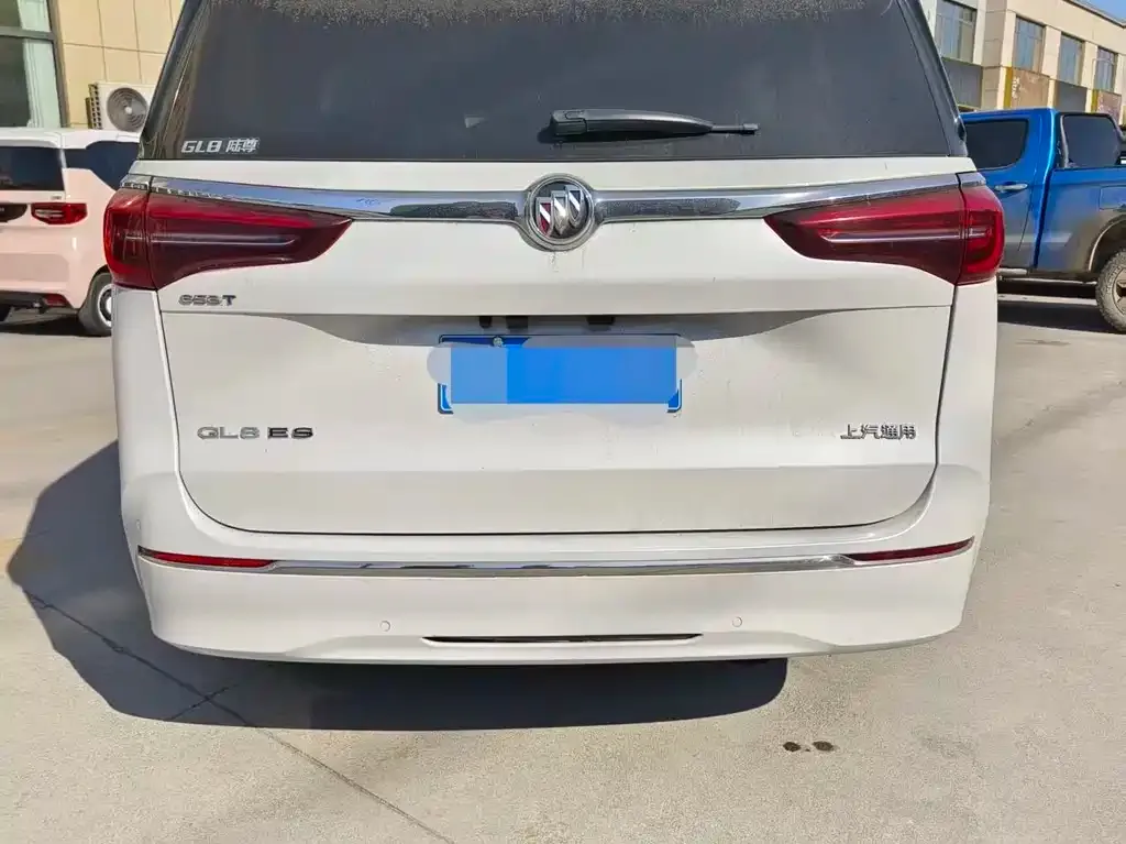 Buick GL8 2021 из CN, фото 2