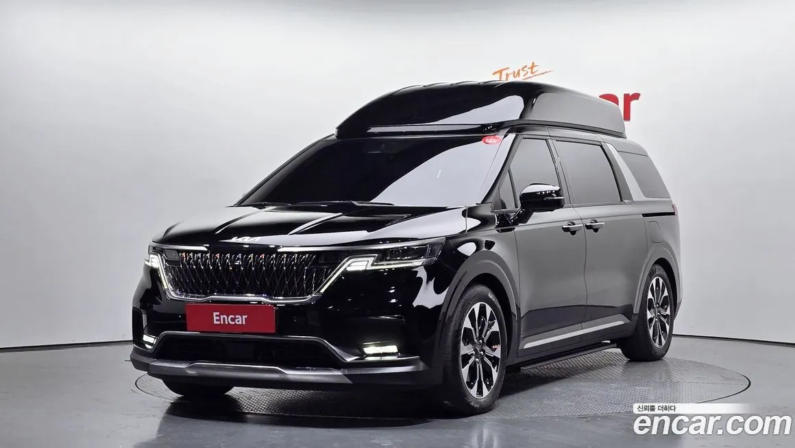 Kia Carnival — фото 1