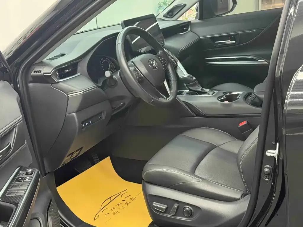 Toyota Venza 2023 из CN, фото 10