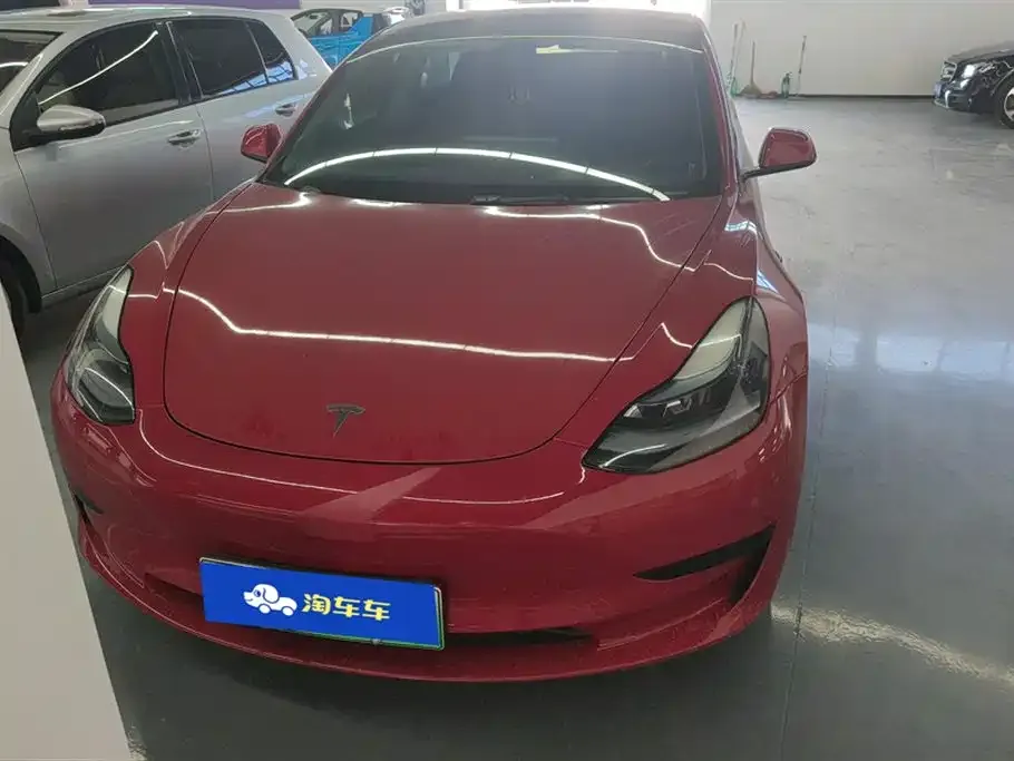 Tesla Model 3 — фото 4