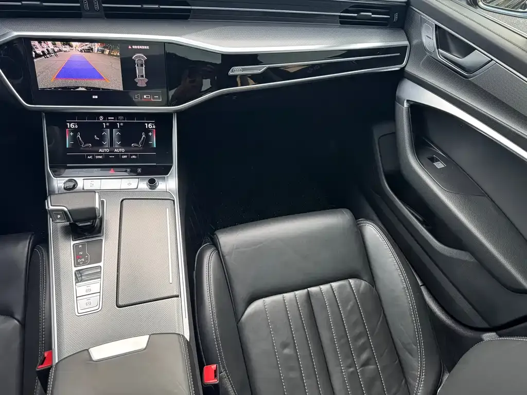 Audi A6L — фото 10