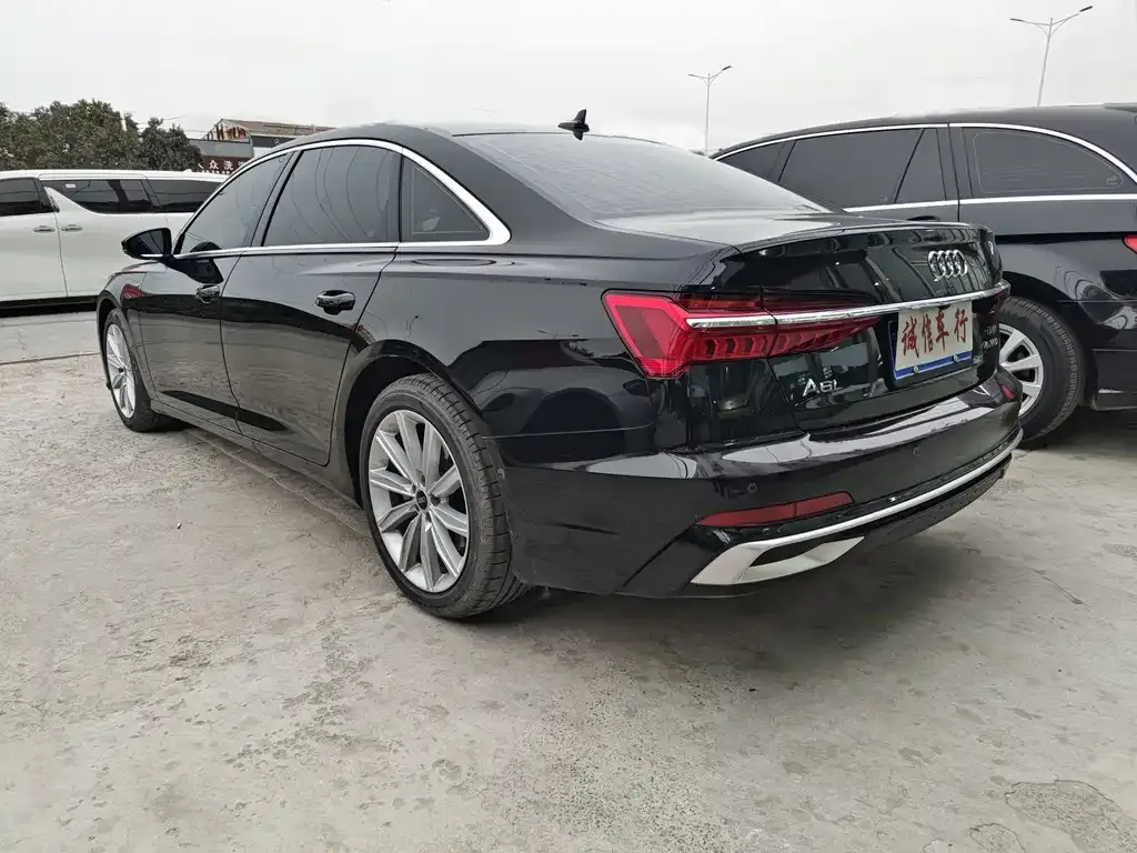 Audi A6L — фото 2
