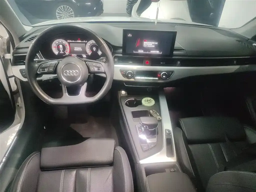 Audi A4L 2023 из CN, фото 9