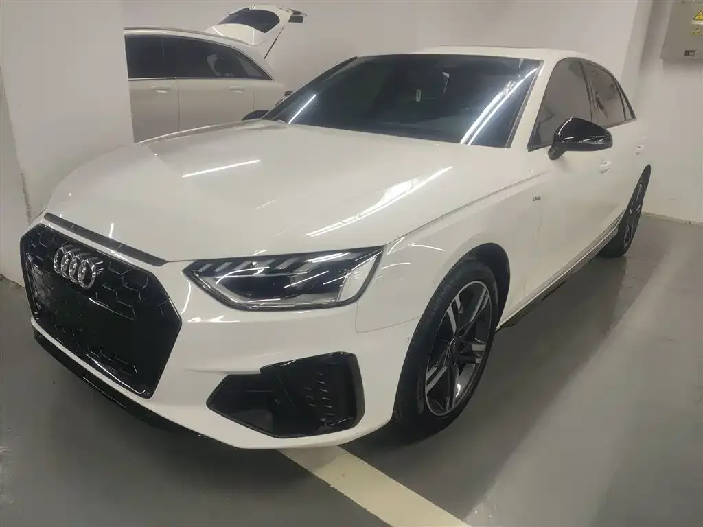 Audi A4L 2023 из CN, фото 4