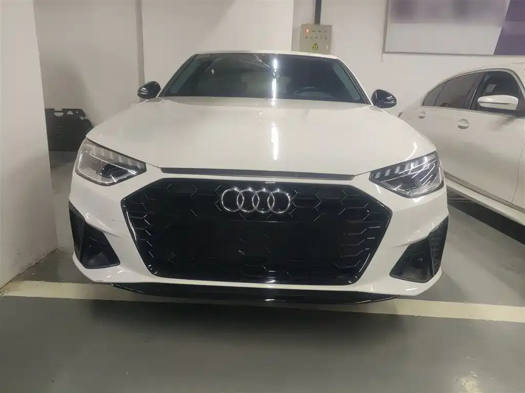 Audi A4L 2023 из CN, фото 2
