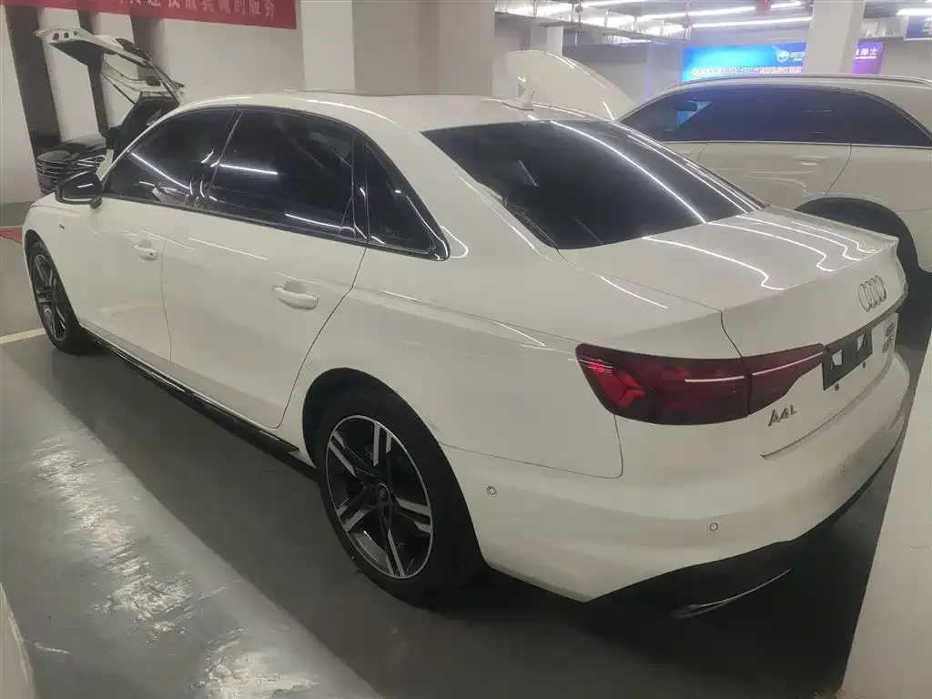 Audi A4L 2023 из CN, фото 7