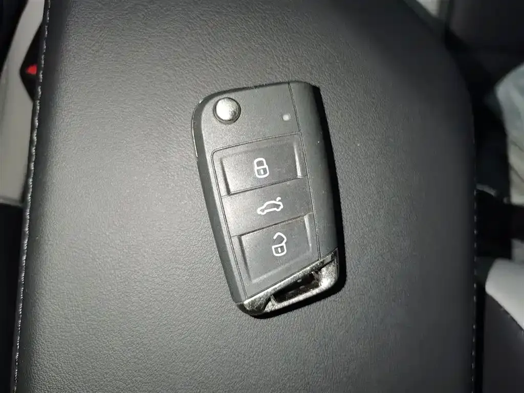 Volkswagen Bora 2024 из CN, фото 4