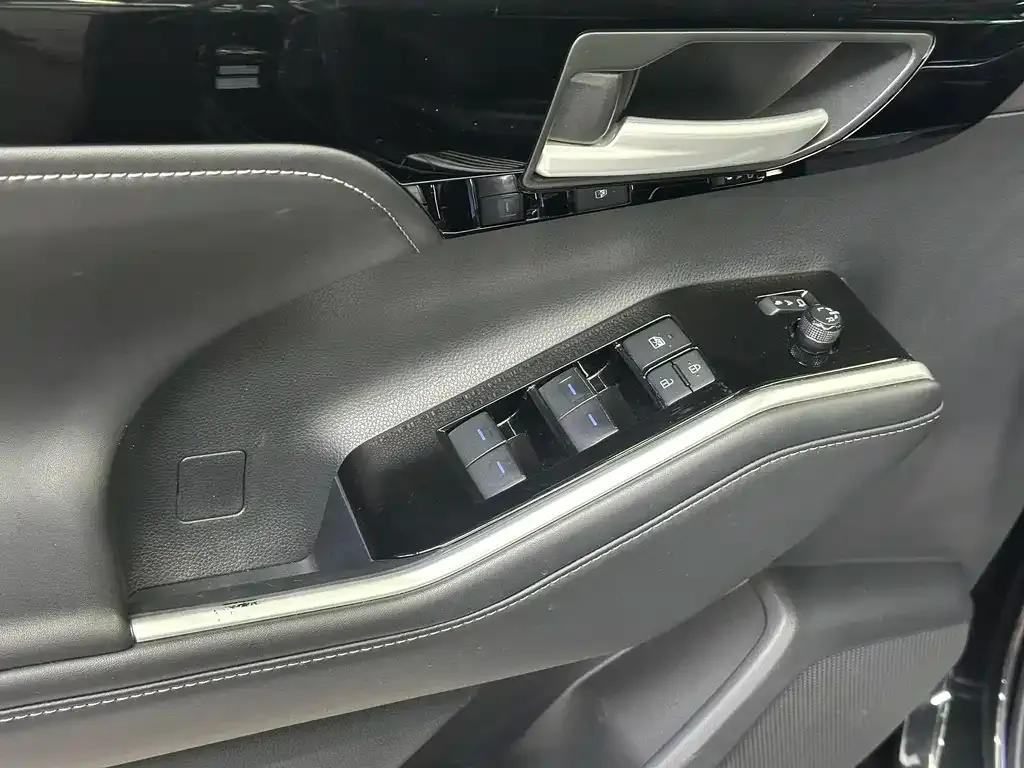 Toyota Highlander 2023 из CN, фото 3