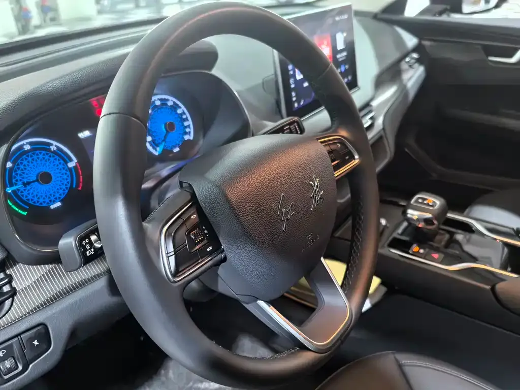 Hongqi E-QM5 2023 из CN, фото 8