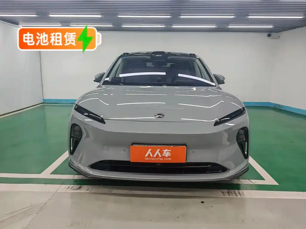 NIO ET5
