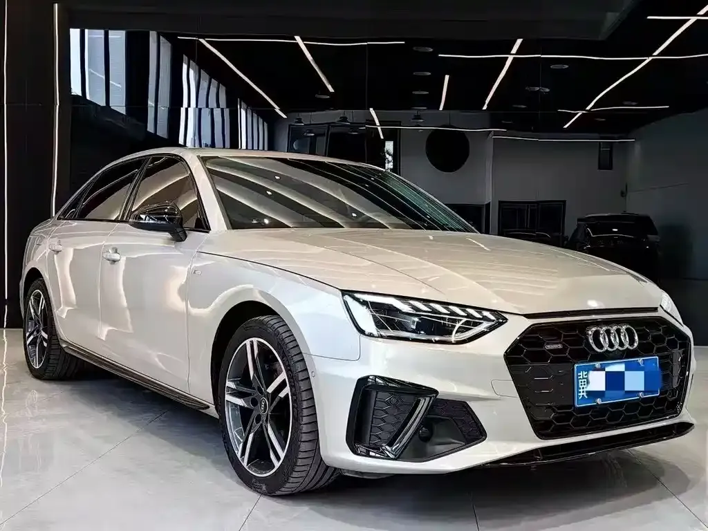 Audi A4L 2022 из CN, фото 8