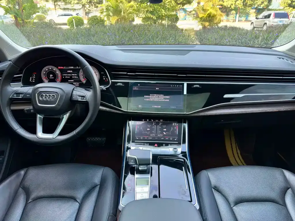 Audi Q7 2023 из CN, фото 5