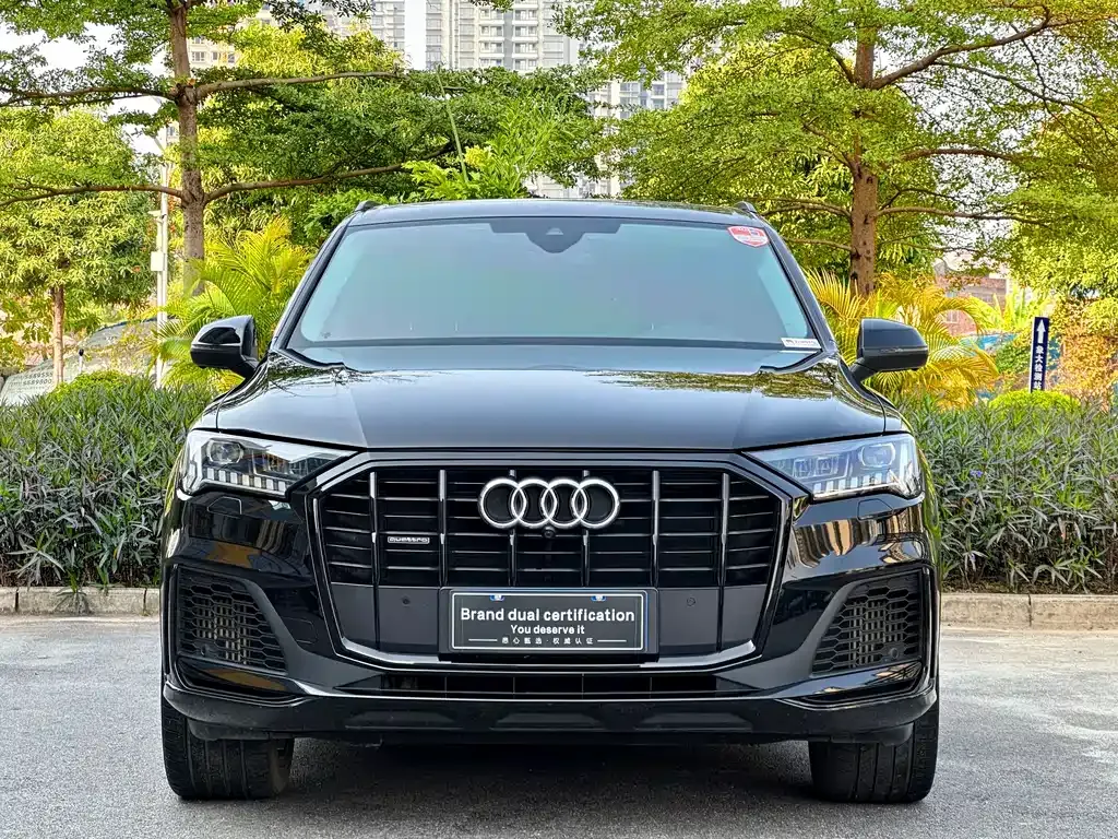 Audi Q7 2023 из CN, фото 4