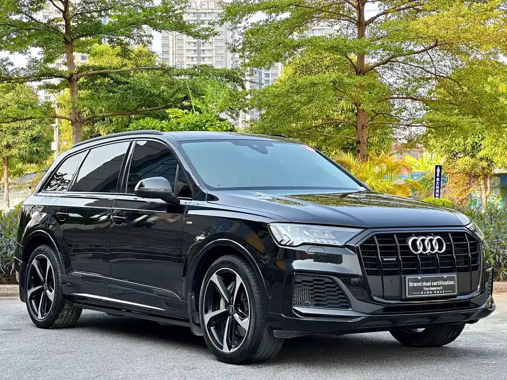 Audi Q7 2023 из CN, фото 3