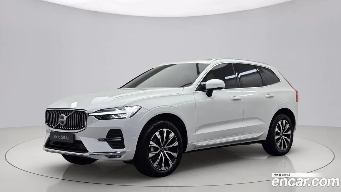 Volvo XC60 — фото 1